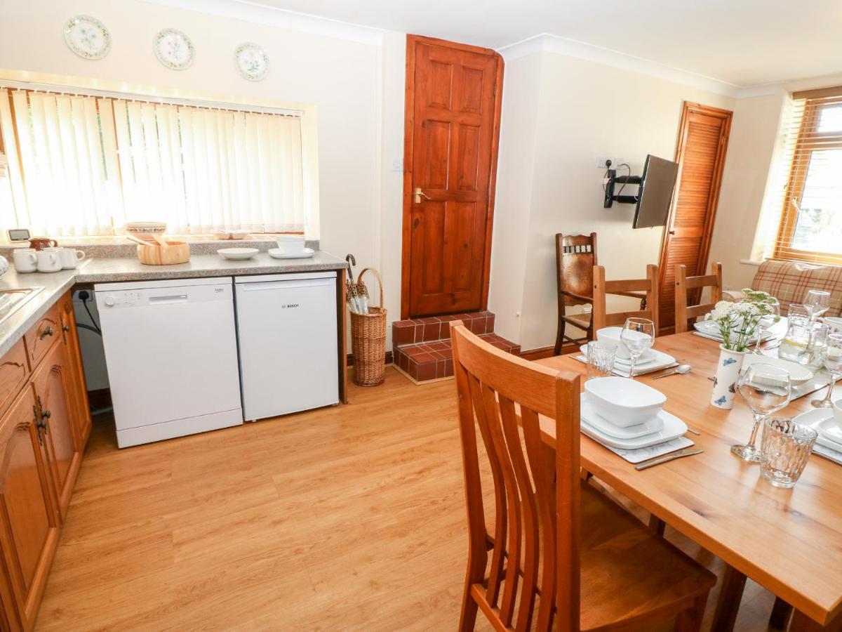 Holiday home Caer Rhos