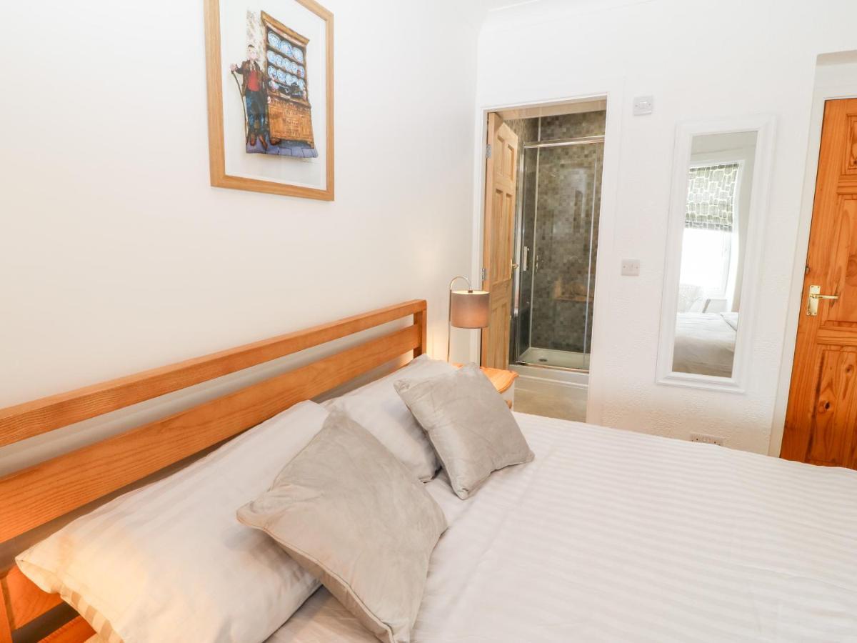 Holiday home Caer Rhos